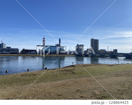 新潟市　萬代橋 128664425