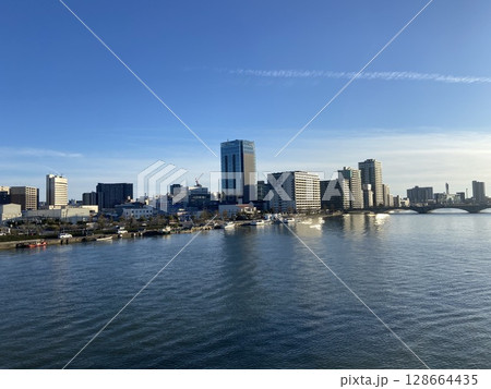 新潟市　萬代橋 128664435