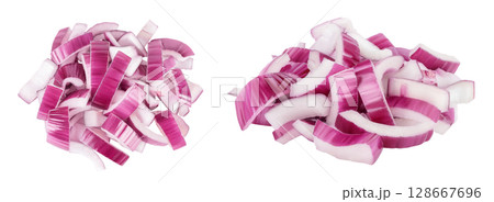 Red onion slices l isolated on a white background. Top view. Flat lay 128667696