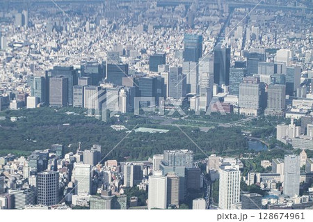空から見た東京丸の内・大手町 128674961