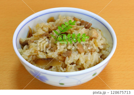 鶏めし(郷土料理) 鶏めし(郷土料理) 128675713