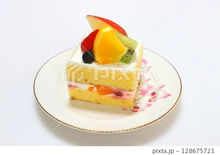 ショートケーキ 128675721
