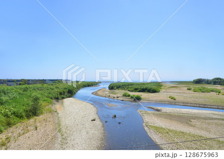 JR北海道、根室本線の常豊信号場から白糠駅までの車窓風景 JR北海道、根室本線の常豊信号場から白糠駅までの車窓風景 128675963
