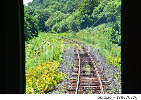 JR北海道、根室本線の釧路駅から上尾幌駅までの車窓風景 128676276