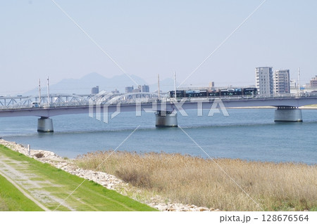 広島太田川放水路の景色 広島太田川放水路の景色 128676564