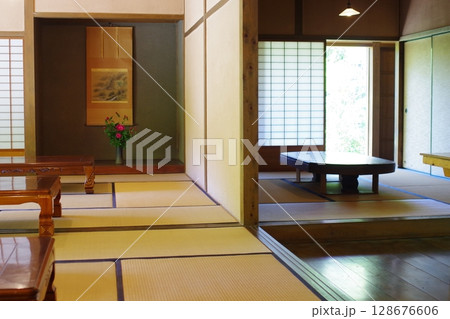 備北丘陵公園豪農屋敷内部の景色 備北丘陵公園豪農屋敷内部の景色 128676606