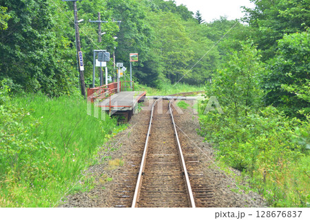 JR北海道、根室本線の落石駅から根室駅までの車窓風景(2023年) 128676837