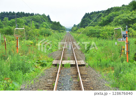 JR北海道、根室本線の落石駅から根室駅までの車窓風景(2023年) 128676840