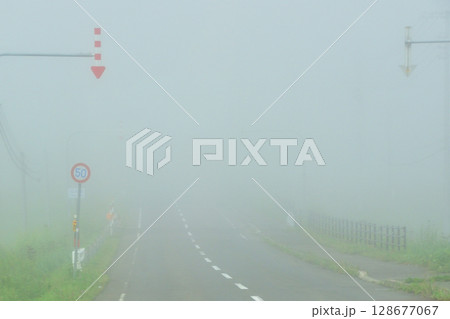 根室駅から納沙布岬への道路風景(2023年) 128677067