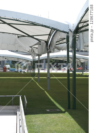 平和記念公園 テント 避暑 夏 日差し避け 式典 平和記念公園 テント 避暑 夏 日差し避け 式典 128677188