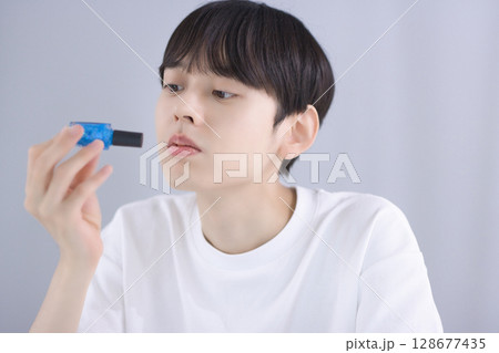 20代男性のビューティー 128677435