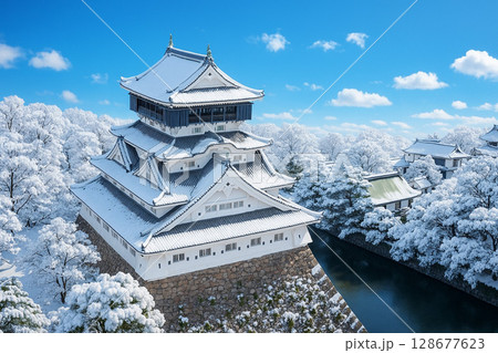 北九州市役所屋上展望室より小倉城の雪景色を望む 128677623