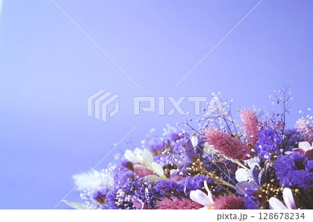 紫のブーケ(紫背景) 紫のブーケ(紫背景) 128678234