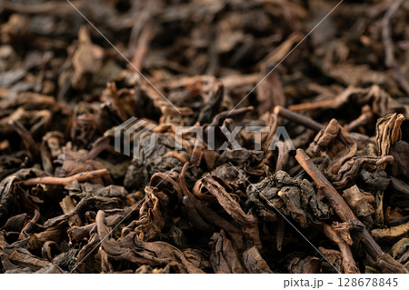 烏龍茶の茶葉のクローズアップ 128678845
