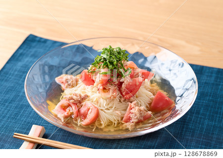 トマトとツナのそうめん 128678869