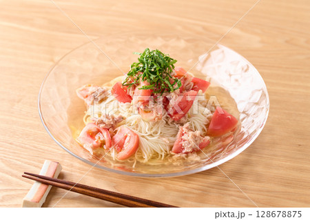 トマトとツナのそうめん 128678875
