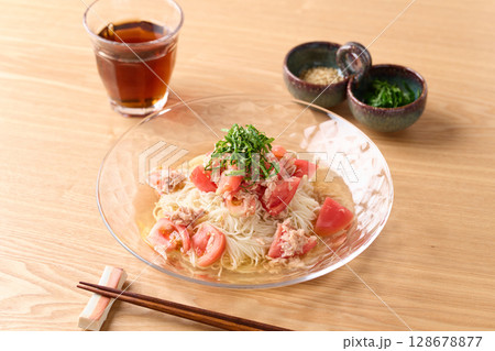 トマトとツナのそうめん 128678877