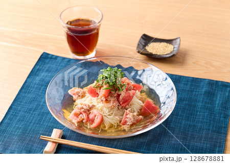 トマトとツナのそうめん トマトとツナのそうめん 128678881