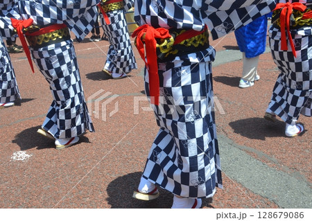 盆踊り 128679086