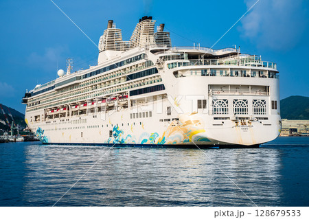 長崎港客船入港（Star Navigator）水辺の森公園【長崎市】 128679533