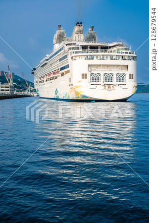 長崎港客船入港（Star Navigator）水辺の森公園【長崎市】 128679544