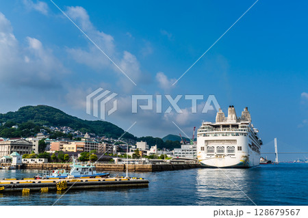 長崎港客船入港(Star Navigator)水辺の森公園【長崎市】 長崎港客船入港(Star Navigator)水辺の森公園【長崎市】 128679567