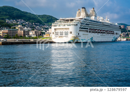 長崎港客船入港（Star Navigator）水辺の森公園【長崎市】 128679597