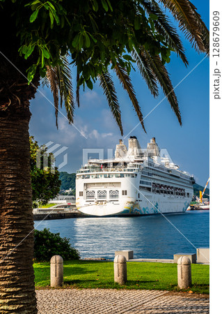 長崎港客船入港（Star Navigator）水辺の森公園【長崎市】 128679609