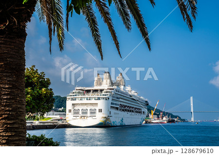 長崎港客船入港（Star Navigator）水辺の森公園【長崎市】 128679610