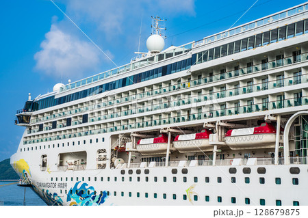 長崎港客船入港（Star Navigator）松ヶ枝埠頭【長崎市】 128679875
