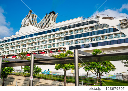 長崎港客船入港（Star Navigator）松ヶ枝埠頭【長崎市】 128679895