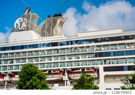 長崎港客船入港（Star Navigator）松ヶ枝埠頭【長崎市】 128679903