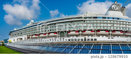 長崎港客船入港（Star Navigator）松ヶ枝埠頭　パノラマ【長崎市】 128679910