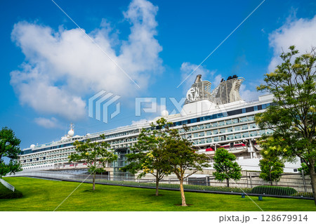 長崎港客船入港（Star Navigator）松ヶ枝埠頭【長崎市】 128679914
