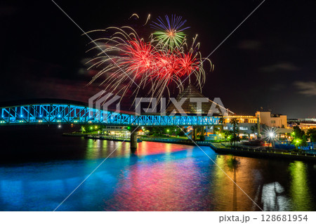 《神奈川県》八景島シーパラダイス・花火シンフォニア 128681954