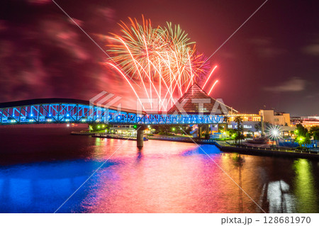 《神奈川県》八景島シーパラダイス・花火シンフォニア 128681970