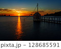 四ツ手網　夕日 128685591