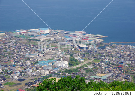 愛媛県四国中央市 具定展望台から寒川町周辺を望む 愛媛県四国中央市 具定展望台から寒川町周辺を望む 128685861
