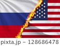 ロシアとアメリカの国旗 128686478