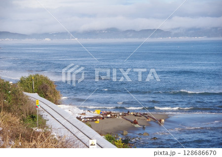 雨晴海岸 氷見線線路 128686670