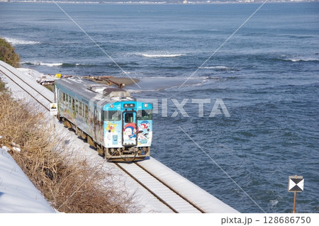 雨晴海岸 氷見線 キハ40 雨晴海岸 氷見線 キハ40 128686750