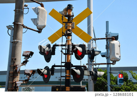 白熱電球踏切_02 白熱電球踏切_02 128688101