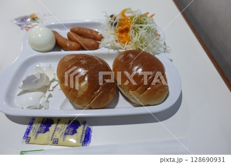 名門大洋フェリー 早朝食 アンパン 名門大洋フェリー 早朝食 アンパン 128690931