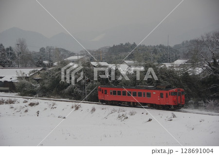 山口線 徳佐付近 キハ40雪景色 山口線 徳佐付近 キハ40雪景色 128691004