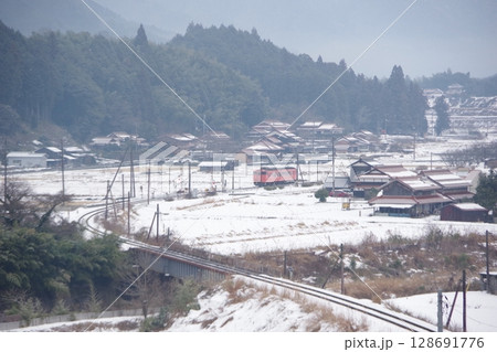 山口線 渡川付近 キハ40雪景色 山口線 渡川付近 キハ40雪景色 128691776