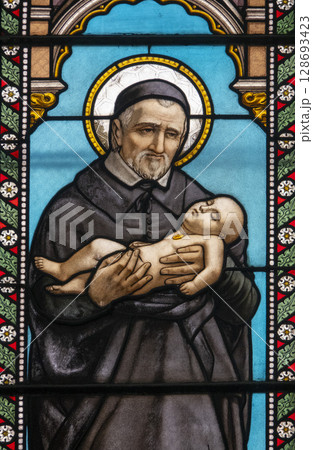 Vincent de Paul 128693423