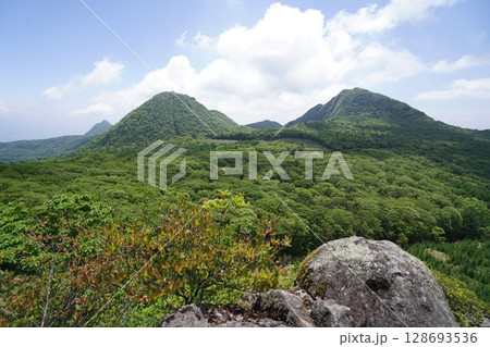 群馬県榛名高原 ヤセオネ峠から登る臥牛山(ねうしやま)から相馬山と二ツ岳 2025年5月28日 群馬県榛名高原 ヤセオネ峠から登る臥牛山(ねうしやま)から相馬山と二ツ岳 2025年5月28日 128693536