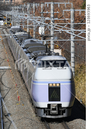 E351系　特急「スーパーあずさ」 128693963