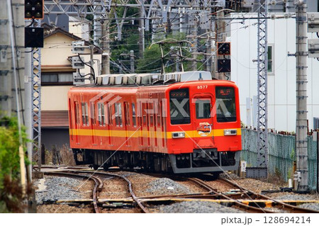 さよならベテラン通勤車… 下町『亀戸線』を快走する【8000系】 128694214