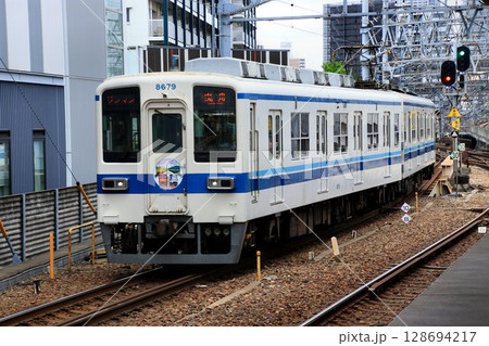 さよならベテラン通勤車… 下町『亀戸線』を快走する【8000系】 128694217